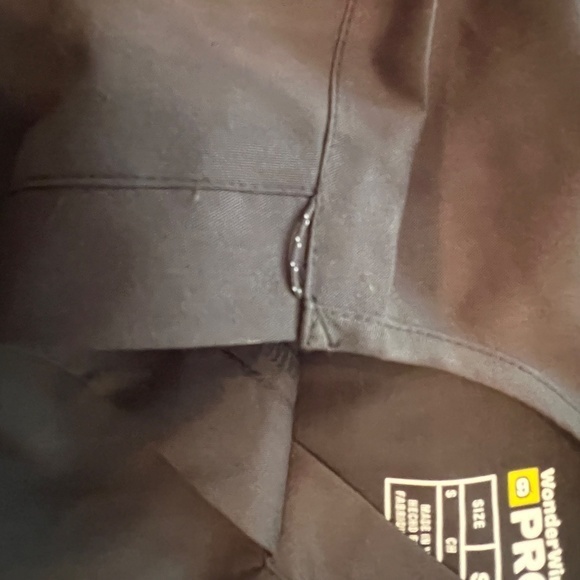 Wonder Wink Scrub Top NWT‎ - Picture 6 of 10